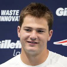 Drake Maye Injury History & Updates