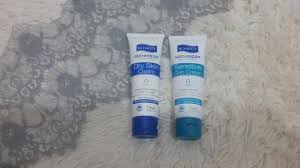 Rosken skin repair dry skin cream provides long term protection whilst repairing and replenishing lost moisture to your skin. Moisturiser Rosken Dry Skin Vs Sensitive Skin Cream