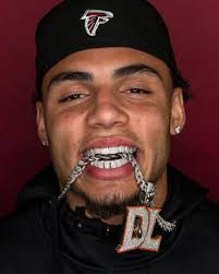 Gabe Gray (@GabeGray12)