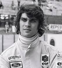 Continuing with the Antipodean theme, a brilliant driver and engineer wh's  life was cut short at Goodwood. Not sure I've got this quite right.  Sometimes it can be elusive.  https://artistglyn.wixsite.com/glynwhiting/motor-racing-heroes