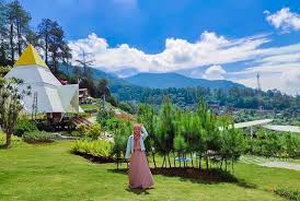 Posko thr beroperasi setiap hari jam kerja pukul 08.00 sampai 15.00 mulai 28 april hingga 20 mei 2021, tegas pelaksana tugas kepala disnaker kabupaten tangerang, beni. Sevillage Ciloto Cipanas Puncak Tiket Jam Buka Kopi Kabut Travelingan Net
