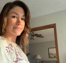 Melanie Blocker's Instagram, Twitter & Facebook