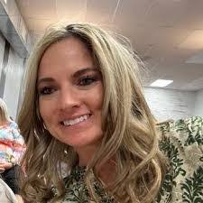 Melissa Absher's Instagram, Twitter & Facebook