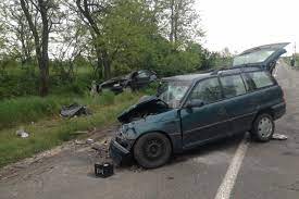 Check spelling or type a new query. Autobalesetben Vesztette Eletet Egy 9 Eves Gyermek Nagyszenasnal Koros Hircentrum