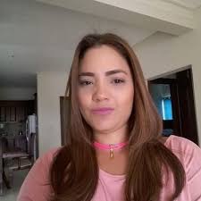 Veronica Santamaria (@Veronik8410)