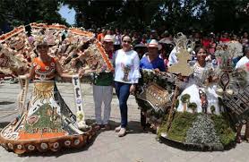 Consulta los números premiados en el sorteo del gordo de la primitiva que se celebra hoy, domingo 18 de julio, con un bote de 10,5 millones de euros. Celebran En Gracias El Dia De Lempira Con Derroche De Colorido Y Alegria Proceso Digital