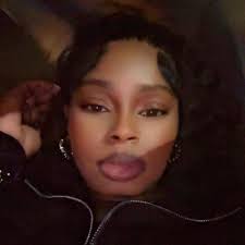 Petty Times updated her profile picture.