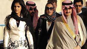 نشرت صحيفة نيويورك بوست الأمريكية خبر وقوع الطلاق بالتراضي بين الأمير السعودي الوليد بن طلال وزوجته أميرة الطويل لينفصلا عقب زواج دام سنتين. Ø§Ù„ÙˆÙ„ÙŠØ¯ Ø¨Ù† Ø·Ù„Ø§Ù„ ÙŠØ¤Ùƒ Ø¯ Ø·Ù„Ø§Ù‚Ù‡ Ù…Ù† Ø£Ù…ÙŠØ±Ø© Ø§Ù„Ø·ÙˆÙŠÙ„