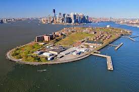 Get there by ferry, maybe explore by kayak. Die 10 Besten Governors Island Touren 2021