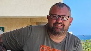 Gary Randolph Crowe"