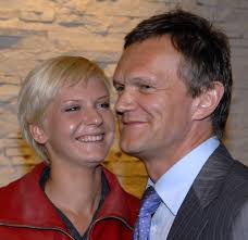 Edyta pazura urządza swoje nowe biuro, na które wygospodarowała przestrzeń w zaskakującym miejscu. Cezary Pazura O Edycie Ten Diament Zostal Oszlifowany W Bolesny Sposob Pudelek