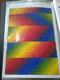 Berwarna gradasi merah muda pola warna. Nirmana Warna Bidang Geometris Bidang Warna Warna Seni