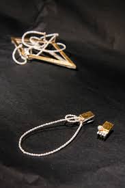 Par izstādi un laikmetīgumu – Ginta Grūbe