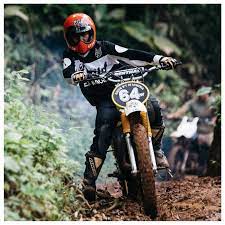 Perforated motorcycle longsleeve now at 24helmets.de! Deus Ex Machina Saber Moto Jersey Black