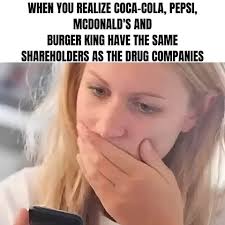 Anyone here not looking forward to Christmas/thanksgiving? We usually have  a traditional thanksgiving/Christmas with a lower quality turkey/ham  surrounded by an infinite number of carbs/sugar. I'm planning to eat at  home and