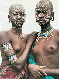 ▷ Nomad Princesses, Tribal Women Ethiopia, Africa by Jean-Michel Voge, 1996  | Photography | Artsper (781728)