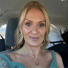 Hello all, I have a conflicting proposal. We have purchased tickets to take  my daughter to Lego lang for her 5th bday but the hotel is what's giving me  a headache. I