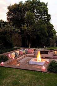 Wir haben auch so eine kleine feuerstelle im garten, die wir besonders im herbst gerne nutzen wenn die abende schon kühler sind. 110 Feuerstellen Im Garten Ideen Feuerstelle Garten Garten Gartengestaltung