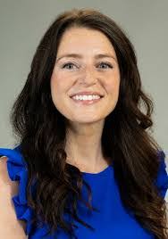 Lynn Heald's Instagram, Twitter & Facebook