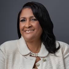 Diane Hill's Instagram, Twitter & Facebook