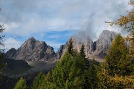 Dalla città di trento, situata a sud della regione, che i romani chiamavano tridentum; Parchi Naturali Trentino Alto Adige