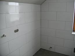 Oleh sweaq rvat april 30, 2020. Badezimmer Selber Fliesen Fliesen Verlegen