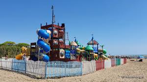 Pak emmertje en schep en zet koers naar het union lido privé strand, gereserveerd voor de gasten van het camping vakantiepark in italië. Union Lido Camping In Cavallino Italien Fotos Beschreibung Infos