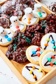 Which is what i was doing at the last family christmas party i went to, enjoying the variety of cookies made by my many aunts, until a cousin says, haven't you. 12 Days Of Easy Christmas Cookies Recipes From A Pantry