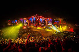 Tomorrowland belgium 2021 is the world's biggest electronic music festival. Tomorrowland Zwei Tote Frauen Und Viele Fragen