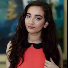 Madiha naqvi is a famous tv host who has been associated with major pakistani tv channels such but it seems that madiha naqvi had other plans so rather than pursuing career as a newscaster she. Naqvi Net Worth