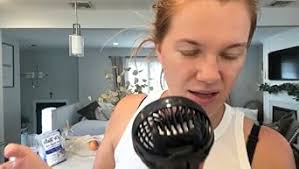 Amazon.com: GUSGU Ventilador de cochecito con clip para bebé, trípode  flexible y batería recargable, pequeño ventilador personal, mini ventilador  portátil para viajes, de mano, automóvil (verde) : Electrónica