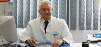 Alexandru vlad ciurea a absolvit in 1964 facultatea de medicina si farmacie din bucuresti. Dr Vlad Ciurea Familie