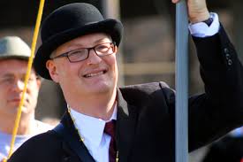 fromtheeditr: Marginal Arts Festival Parade: An Inside Look