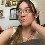 Michelle Meling's Instagram, Twitter & Facebook