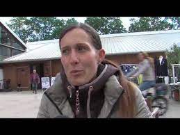 Mit ihrer ausstrahlung, ihrem lächeln und ihrem temperament begeisterte libuse safrankova die zuschauer. Interview Libuse Mencke Youtube