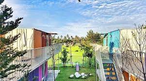 Padi box, a cosy homestay and café exquisitely designed from freight containers offering a relaxing space amongst the famous paddy fields of sekinchan. Sekinchan Padi Box Homestay Photos Facebook