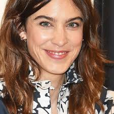 Universally they say that long faces when more accentuated are like horse faces, and if you look at long sleek hairstyles on models with oblong faces you may agree with this statement. How To Find The Best Part For Your Face Shape