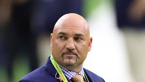 Vikings announcer Paul Allen shamed whoever gave Jay Glazer intel about  teams seeking a Kevin O'Connell trade. "If that rumor came from Kevin  O'Connell's agent," Paul Allen began, "shame