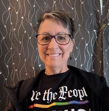 How to contact missing classmates from Luther North class of 1975?