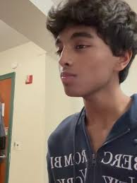 nexttttt up for our cover series we have the amazing OLIVIA KATZ our  resident musical theater queen 💗💗 you may have seen her this past school  year in footloose #okatzforthewin class of