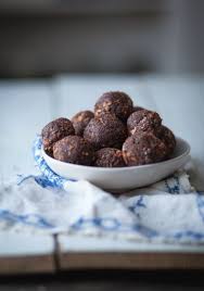 Boules D Energie Trois Fois Par Jour Recipe Food Snacks Raw Food Recipes