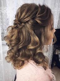 Semiraccolto con maxi treccia per capelli medi. Acconciature Da Sposa Semiraccolte Catalogo Con Ben 132 Acconciature