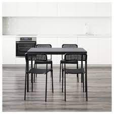 İkea masa modelleri 2020 yılında ahşap, cam ve mdf modelleri ile en çok göze çarpan yemek odası ve mutfak dekorasyonu arasında gelmektedir. Tarendo Adde Yemek Masasi Ve Sandalye Seti Siyah