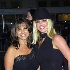 Britney spears was born in mccomb and had been raised in kentwood. Gezerre Um Britney Spears Nun Schaltet Sich Ihre Mutter Ein Web De