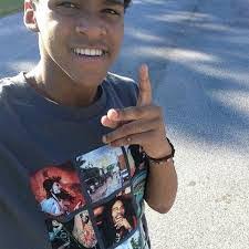 Damien Kimble's Instagram, Twitter & Facebook