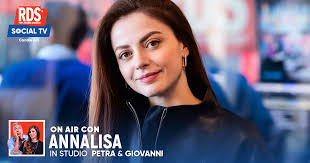Annalisa canta sul palco dell'ariston il brano 'dieci' in gara al festival di sanremo 2021. Annalisa A Rds Canta A10 La Prima Versione Di Dieci Con Ipeggiopiupeggiodirds Rds 100 Grandi Successi