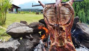 Para los asados de cordero, costillares, tostones y cochinillos y de 500 gr para pollo y. Las Comidas Y Bebidas Tipicas En Gijon La Gastronomia Tipica