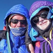 El alpinista Rick Allen sale vivo del Broak Peak gracias a un dron