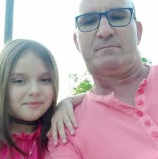 Prodaje se komoda i 3 police Dimenzije komode 160X40 Cijena 100 km