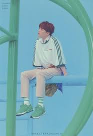 Scan Love Yourself 結 Answer F Version Cr Sweaterpawschim Min Yoongi Bts Suga Bts Bangtan Boy